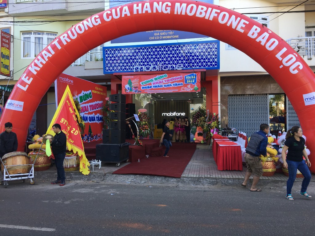 am thanh anh sang lam dong to chuc su kien