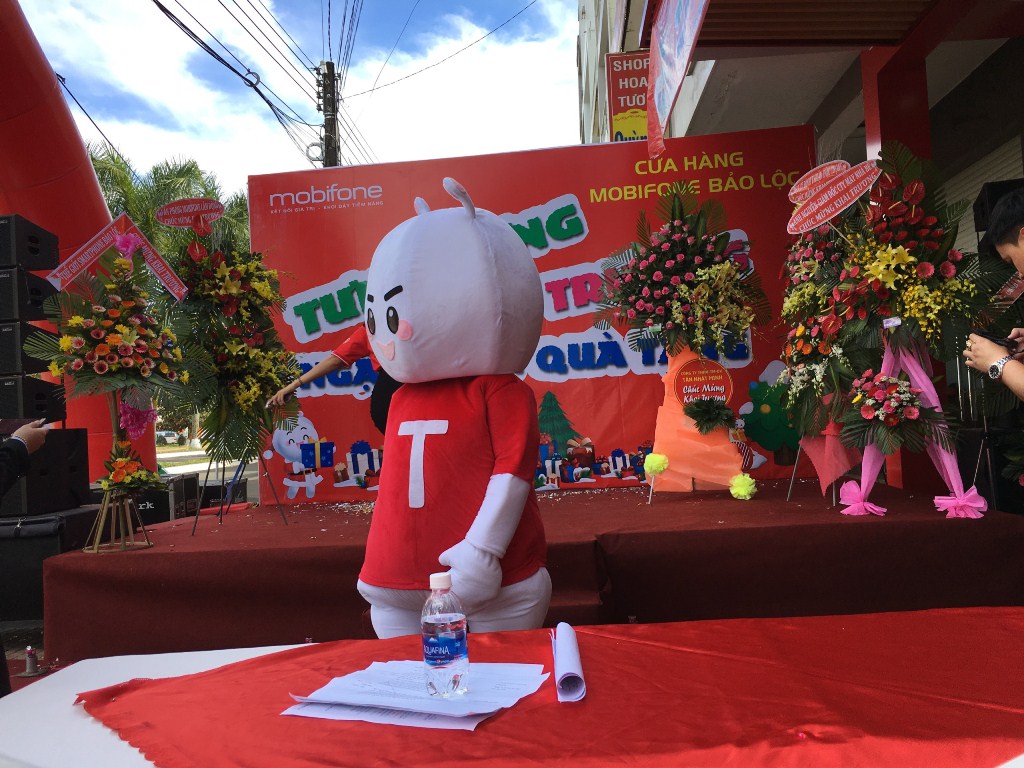 am thanh anh sang lam dong to chuc su kien