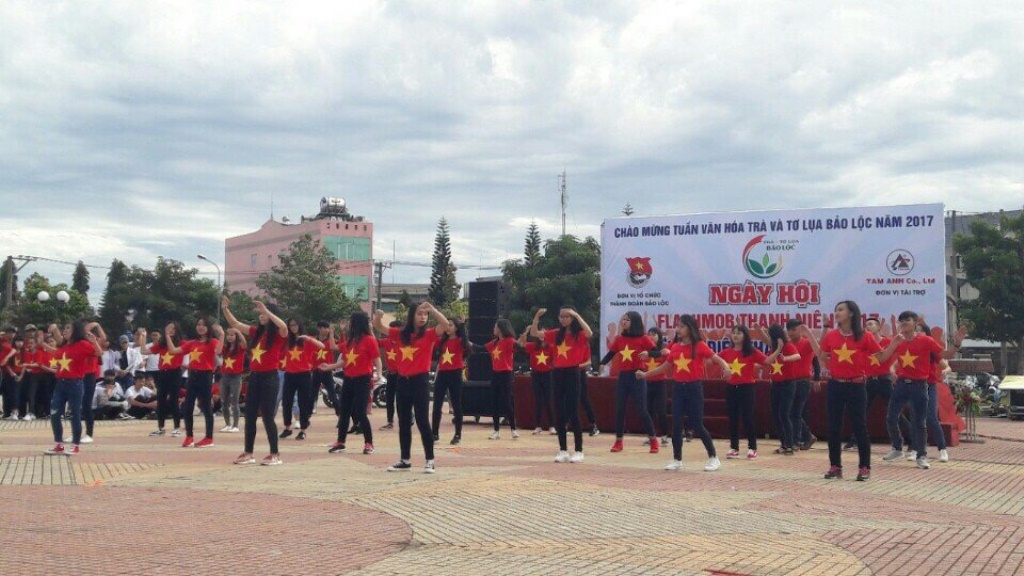 am thanh anh sang lam dong to chuc su kien