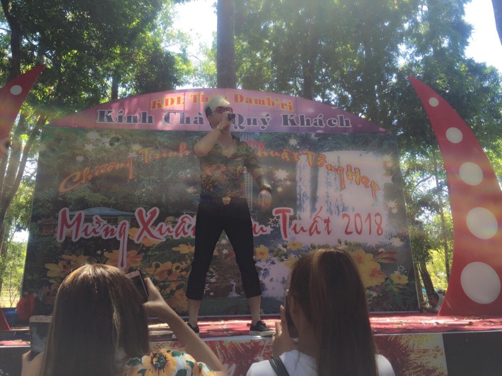 am thanh anh sang lam dong to chuc su kien